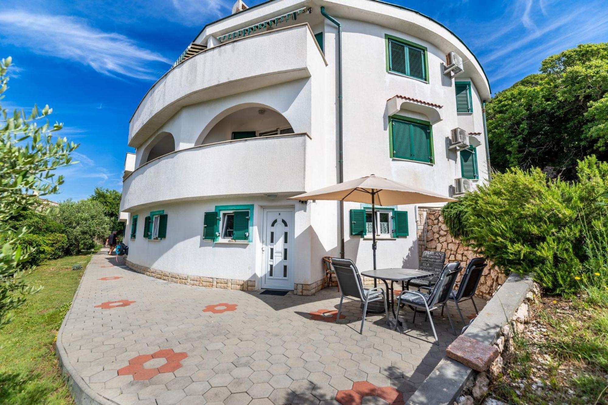 Apartments Oleander Kricin Башка Экстерьер фото