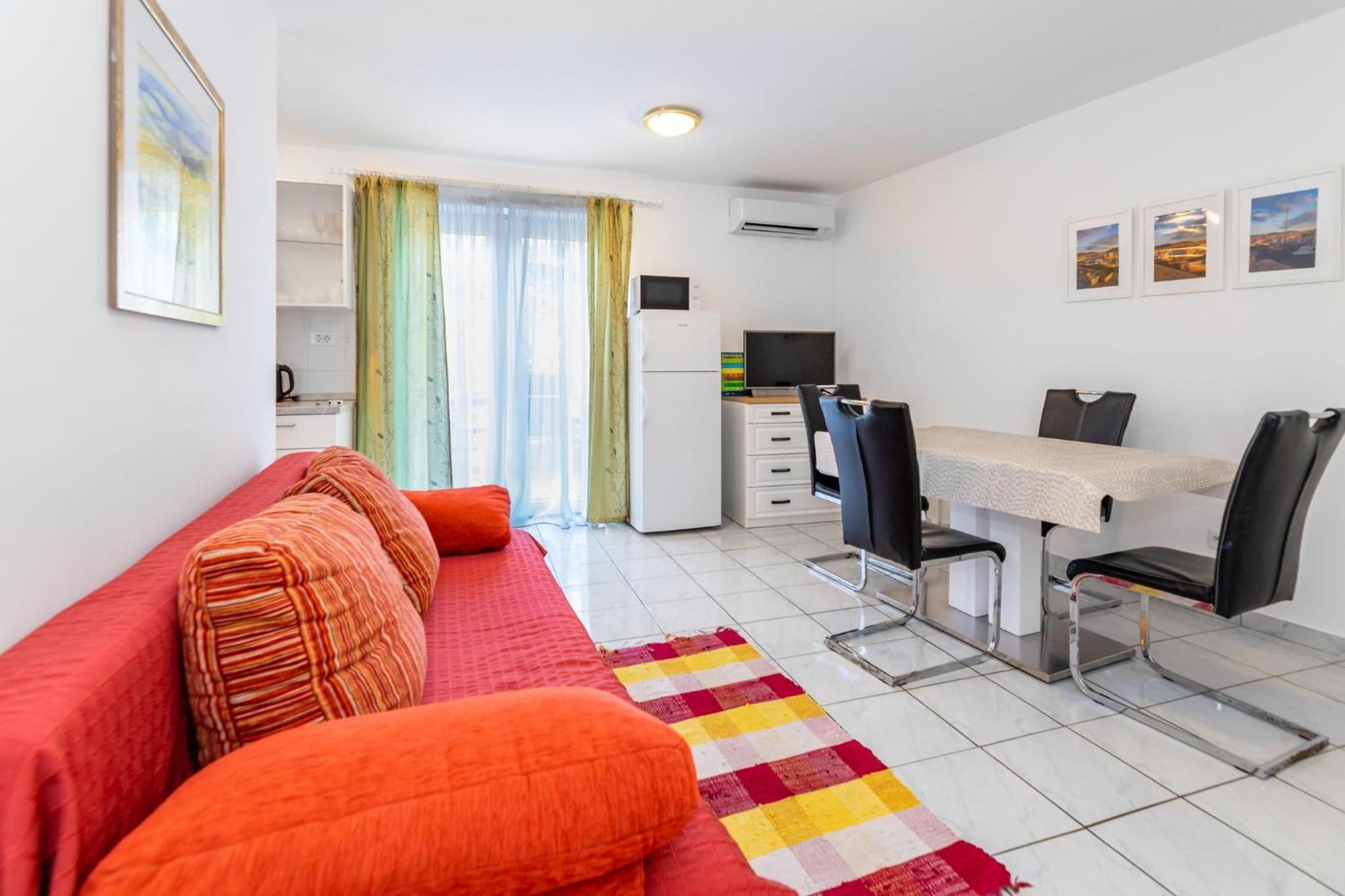 Apartments Oleander Kricin Башка Экстерьер фото